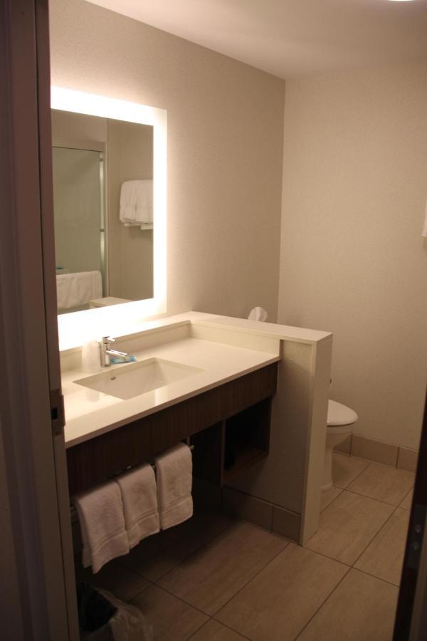 Holiday Inn Express - Canton By Ihg Екстериор снимка